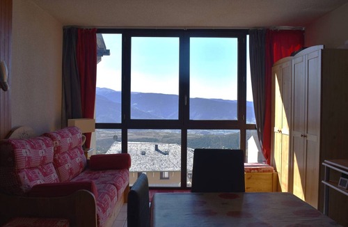 Font-Romeu-Odeillo-Via Apartment | Studio Cabin in Center, Direct Ski Access, WIFI, Parking