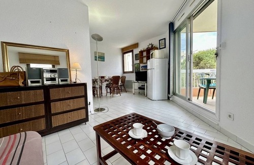 Saint-Cyprien Plage Apartment | Studio cabin 4 pers, pool, parking, near beach, St Cyprien