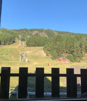 Puyvalador Apartment | Studio cabine 4 couchages vue sur les pistes