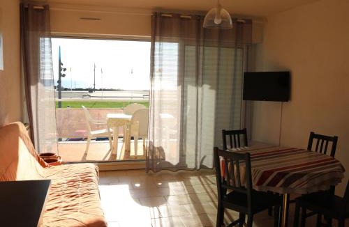 Biscarrosse Plage Apartment | Studio cabine 4 pers. à Biscarrosse Plage, face océan, ménage inclu - FR-1-319-218