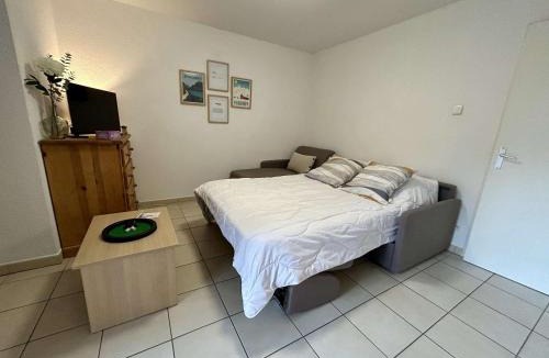 Arreau Apartment | Studio cabine avec wifi et parking - 4 pers. - FR-1-883-17