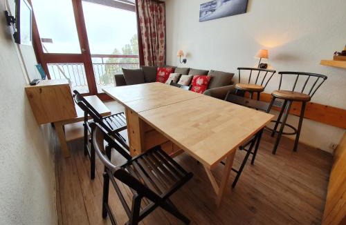 Arc-2000 Apartment | Studio cabine rénové 30m², Les Arcs 2000, capacité 4 personnes, balcon - FR-1-346-574