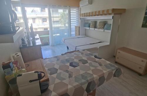 Mediterranee Apartment | studio chambre cabine proche de tous les sites et commodités