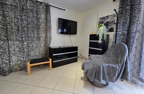 Corbeil-Essonnes Apartment | STUDIO Confort Clim 20min Orly-45min Paris Disney