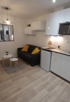 Millau Apartment | Studio cosy avec petit exterieur sur courette