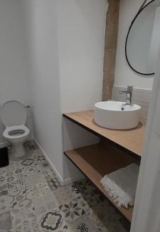 Millau Apartment | Studio cosy avec petit exterieur sur courette