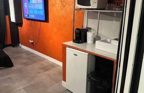 Republique - Tolstoi Apartment | Studio, cosy, equipped with speakers, Bluetooth, TV, large screen with IPTV equipment