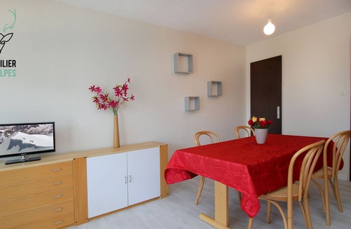 Mont-de-Lans Apartment | Studio Cote Brune center resort