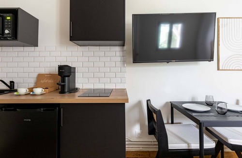 14th Arrondissement Apartment | Studio de charme proche de la Gare Montparnasse