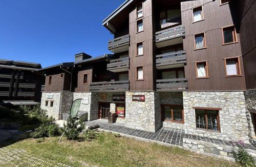 Meribel-Mottaret Apartment | Studio divisible 27m², 4 lits simples, balcon, skis aux pieds, proche commerces, Laitelet, Méribel - FR-1-355-16