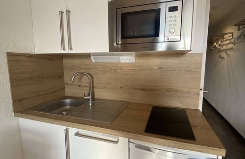 Eclose-Est Apartment | Studio for 4 in Alpe d'Huez, pets allowed