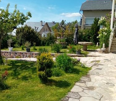Saint-Alban-sur-Limagnole House | studio les pivoines
