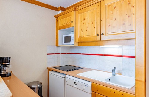 Saint-Francois-Longchamp Apartment | Studio for 4 in resort, on the slopes