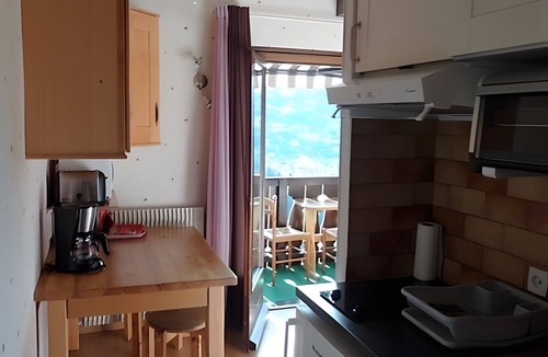 Saint-Gervais-les-Bains Apartment | Studio Apartment 'Saint-Gervais' with Mountain View, Shared Pool and Private Garden