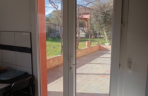 Villeneuve-les-Maguelone Apartment | Studio 4 km from the sea swimming pool and garden Bicycle available for hiking