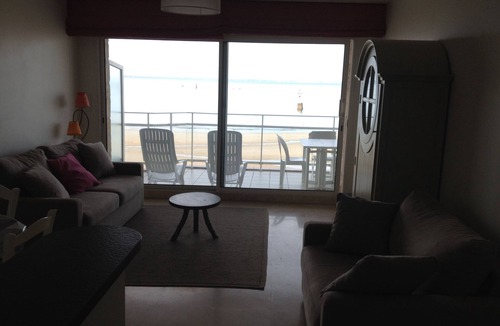 Quiberon Apartment | Studio Front De Mer, for 2 adults, facing the beach, free WIFI.,