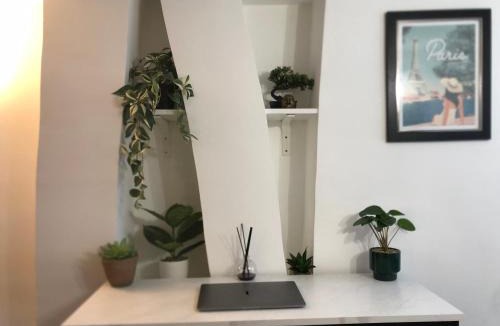 Quartier de la Porte-Saint-Denis Apartment | Studio hyper centre Paris 10