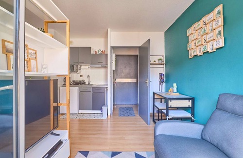 Barbotan-les-Thermes Apartment | Studio in Barbotan-les-Thermes, Wi-Fi, Pets Allowed