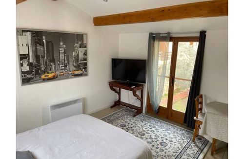 Brignais Apartment | Studio in the center of Brignais.