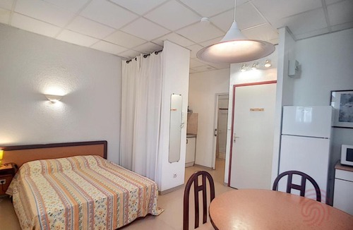 Lamalou-les-Bains Apartment | Studio Lamalou-les-Bains, 1 pièce, 2 personnes - FR-1-451-78