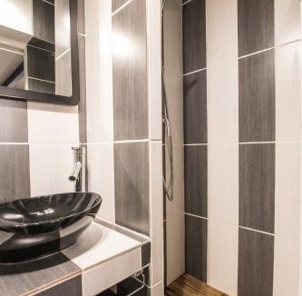 Roquebrune-Cap-Martin Apartment | Studio Mezzanine Bleu