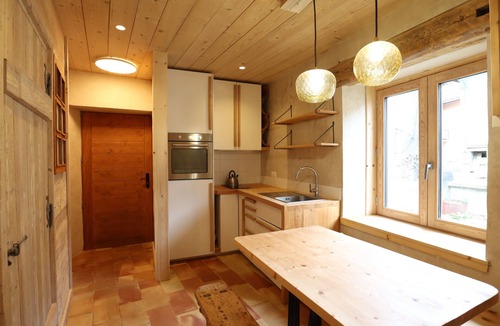 Notre-Dame-du-Pre Apartment | Studio Notre Dame du Pré, Mountain View, Wi-Fi, Sleeps 4