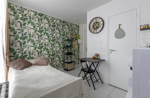 Quartier de la Porte-Saint-Denis Apartment | Studio Paradis Vert Gare du Nord