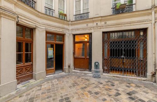 Quartier du Faubourg-Montmartre Apartment | Studio Paris - Métro 7 Cadet - Quartier Faubourg-Montmartre