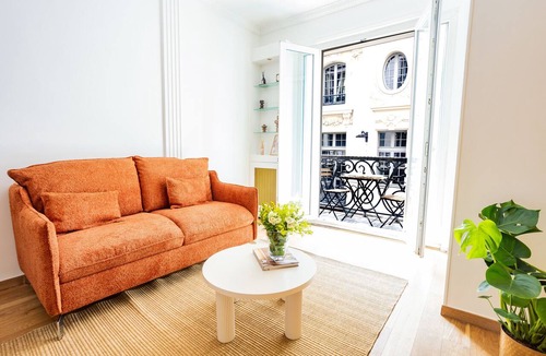 Chaussee-d'Antin Apartment | Studio-Private Bathroom-Modern