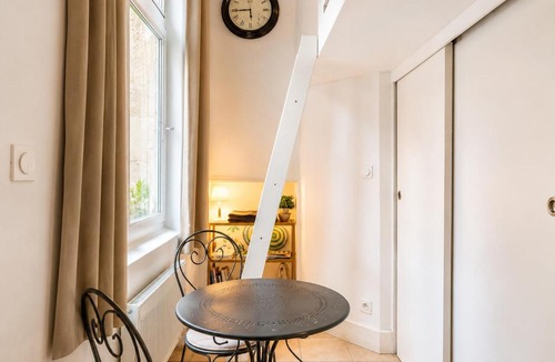 Old Lyon Apartment | Studio Vieux Lyon