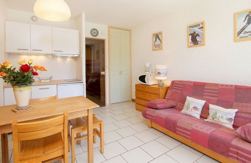 Mont-de-Lans Apartment | Studio with balcony SOUTH, at the foot of Telesiege du diable