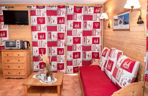 Pra Loup Apartment | Studio with balcony and parking in Pra Loup, 4 people
