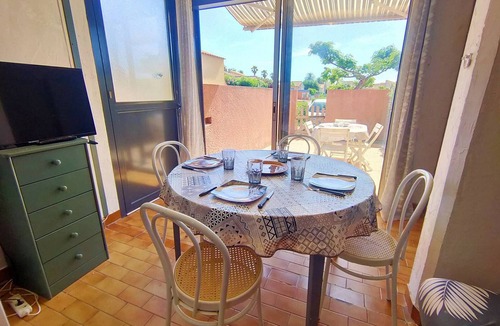 Les Arenes Apartment | Studio with pool and parking - 4 guests