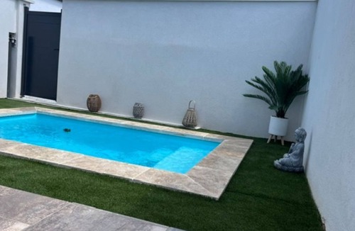 Istres Apartment | STUDIO WITH PRIVATE POOL