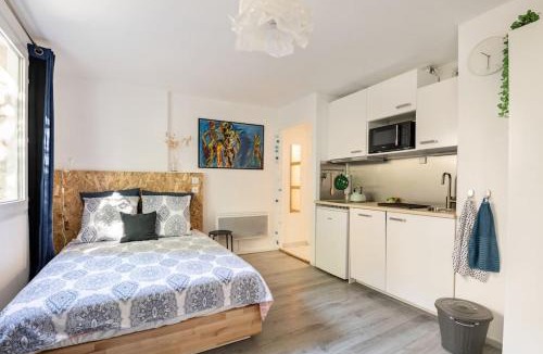 Quartier Chorier-Berriat Apartment | Studios avec parking, clim, balcon, proche tram