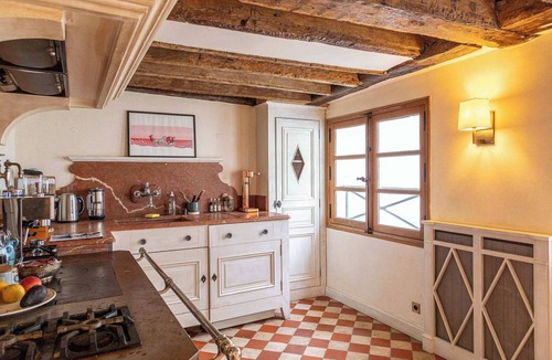 Saint-Germain-des-Pres House | Stunning Balcony View 2 BDR Duplex Saint Germain