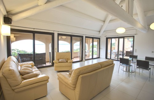 Les Issambres House | Stunning villa with pool and panoramic sea views