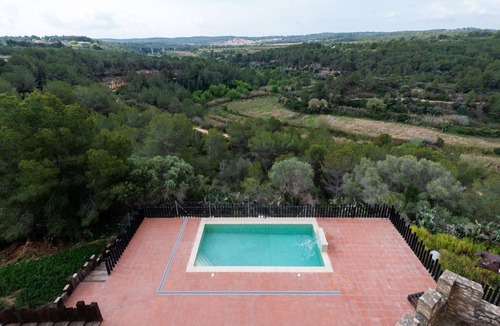 El Catllar House | Stunning private villa for 20 people with WIFI, private pool, TV, pets allowed and panoramic view