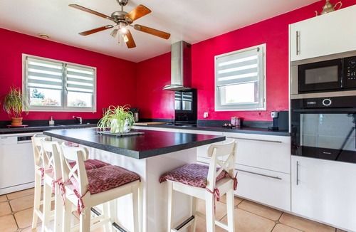 Saint-Martin-de-Seignanx House | Stunning private villa for 6 people with A/C, private pool, WIFI, TV and terrace