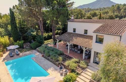 Les Brugassieres Villa | Stunning villa for 6 people in Plan De La Tour with private pool.