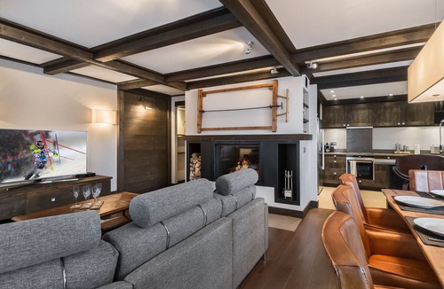 Courchevel Apartment | Stylish central apartment with fireplace and parking in Courchevel