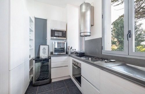 Menton Condo | Sublime sea view house
