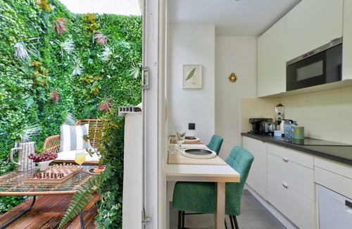 Quartier du Mail Apartment | Sublime studio avec patio