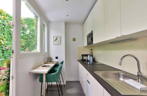 Quartier du Mail Apartment | Sublime studio avec patio