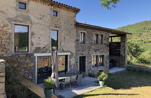 Villeneuve-dʼAllier House | Succumb to the Auzat Mania