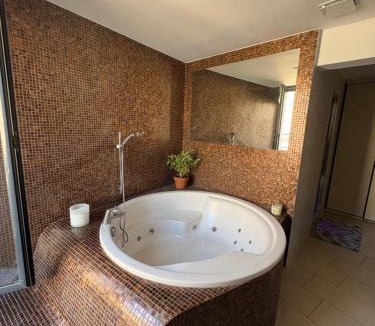 Alenya Apartment | Suite bien être Spa - Terrasse 40m2 à - 7mn des plages