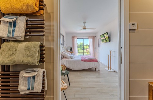 Parentis-en-Born Bed & Breakfast | Suite Papillons Guest Room – Saltwater Pool, Terrace & Shared Garden