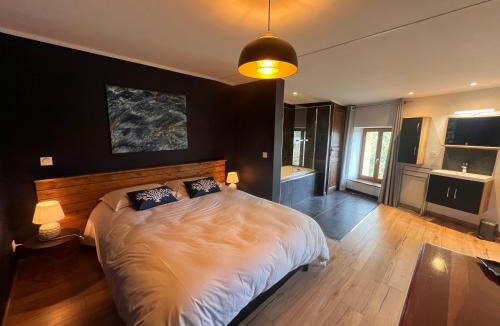 Homps Bed & Breakfast | Suite parentale avec un petit salon