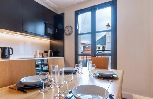 2nd Arrondissement Apartment | Suite Paris Stendhal by HILO Collection
