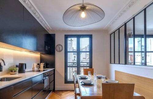 2nd Arrondissement Apartment | Suite Paris Stendhal by HILO Collection